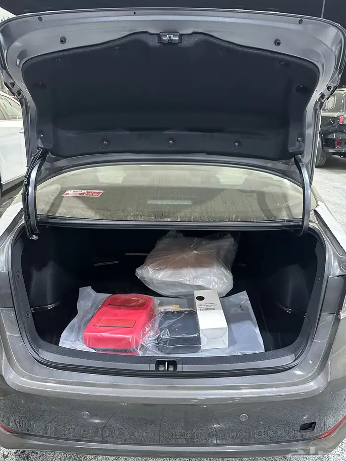 تويوتا كورولا استاندر ماكينه 2.0 موديل 2025 تيتانيوم 6