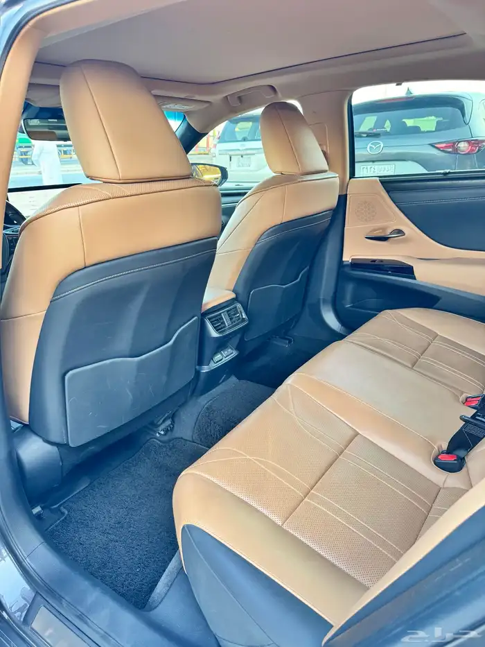 للبيع لكزس DD ES250 - 2023 فل كامل بحالة الوكاله 6