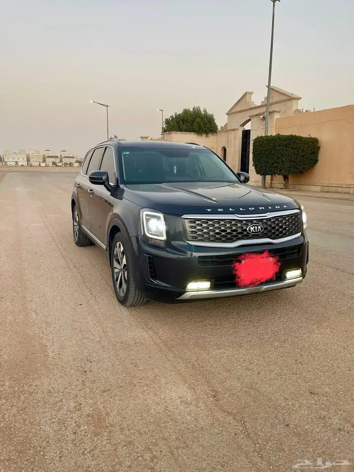 كيا تورايليد 4
