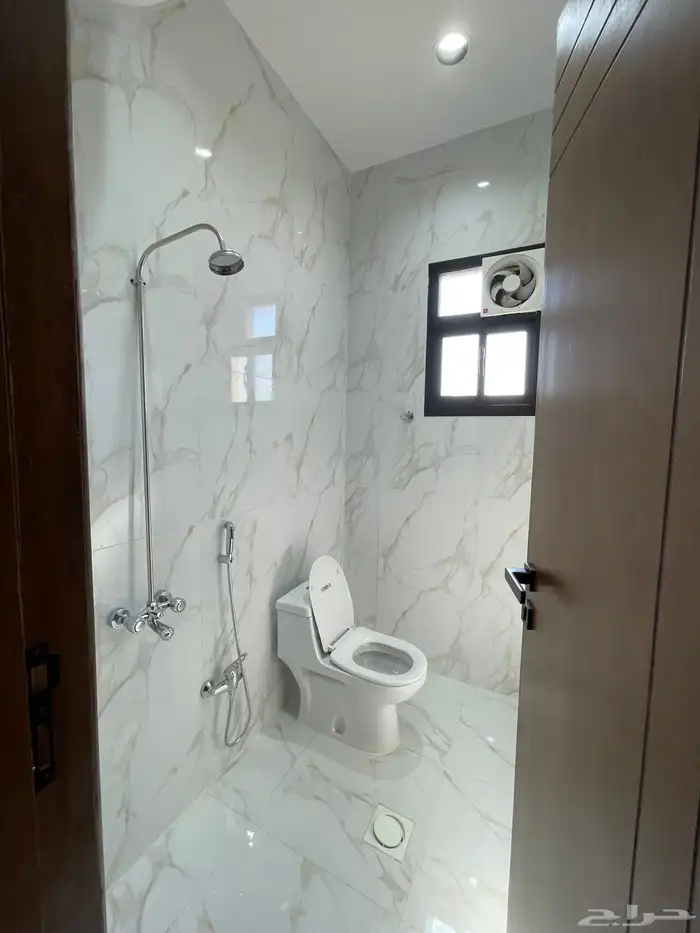 للبيع شقه روف دوبلكس مع بايكة سياره خميس مشيط 20