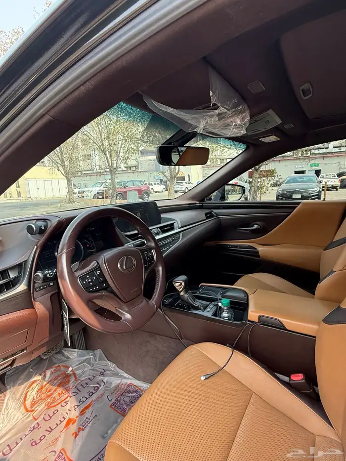 للبيع لكزس موديل 2021 ES300 12