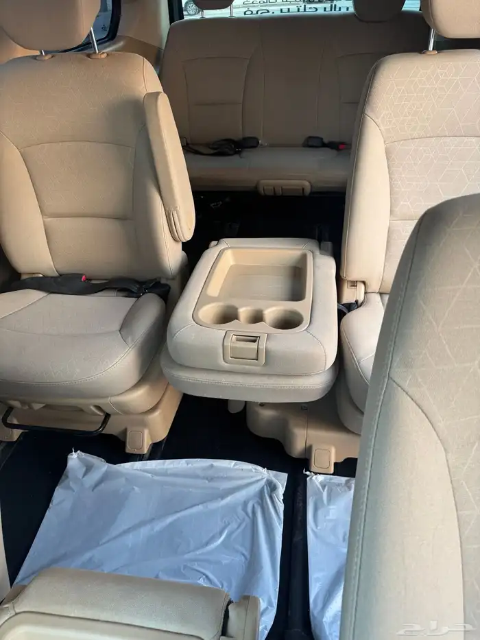 باص هونداي H1 بنزين 2021 18