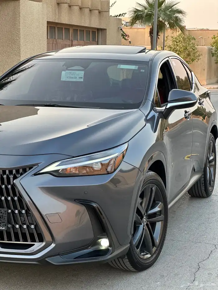 لكزس NX350h شبه جديده ماشيه 16 الف فقط بحاله الوكاله 1
