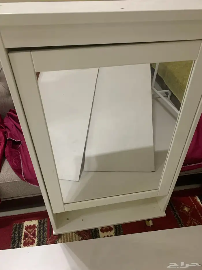 رف مراية للبيع   علاقة ملابس 0