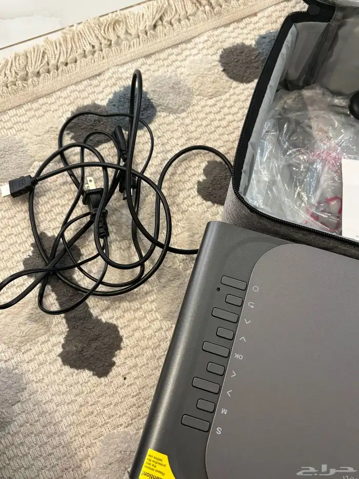 بروجيكتر جديد للبيع 2