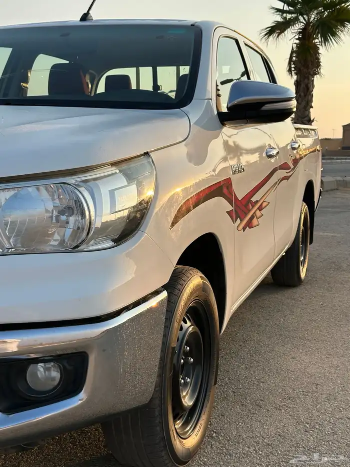 هايلوكس 2017 غمارتين بالمجمعه 10