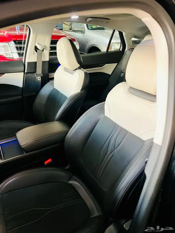 فورد تورس تيتانيوم فل كامل موديل 2023 9