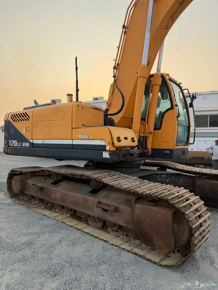 للبيع بوكلين هونداي 9-220موديل 2012 2