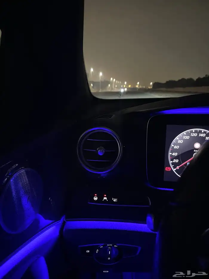 Mercedes-Benz E350 4MATIC موديل 2020 17