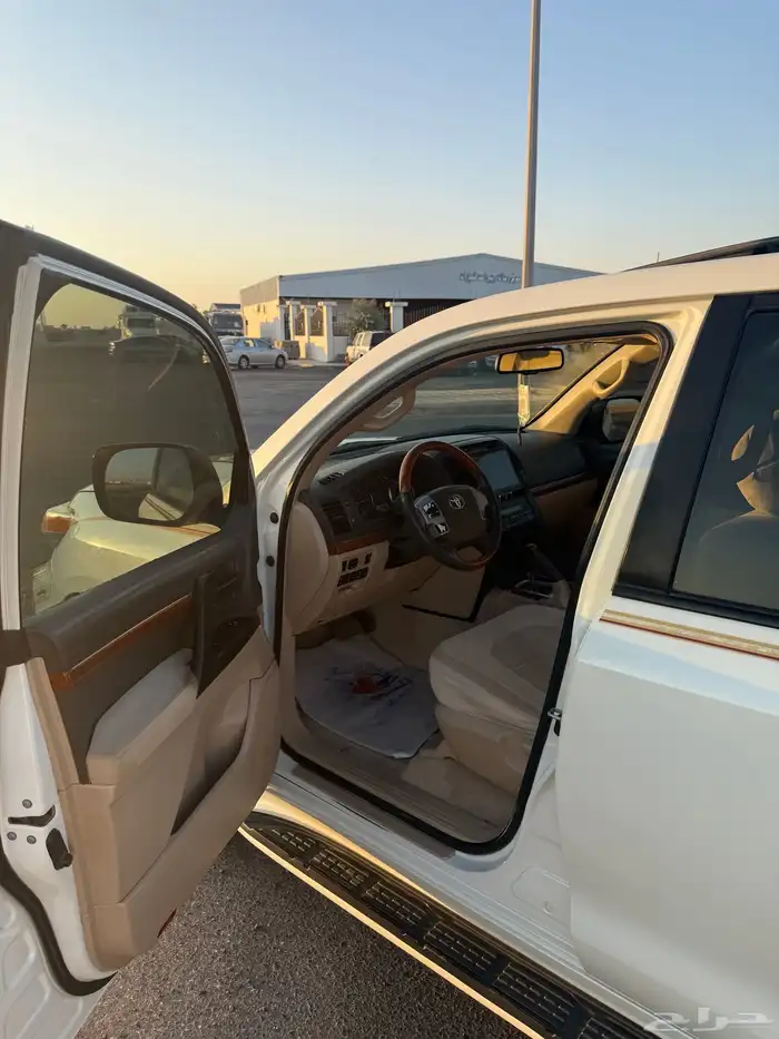 لاندكروزر هدد فل كامل 2015 ممشى قليل 8