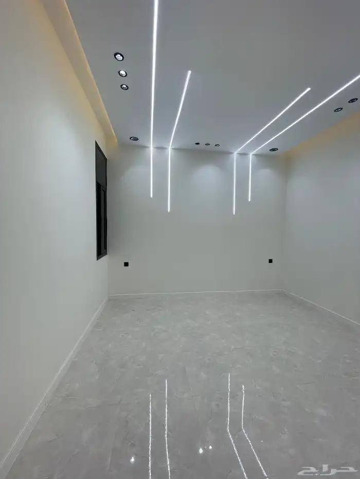 للبيع شققق علويه بسطح خاص ومصعد من 550 الف درة الموسى 17