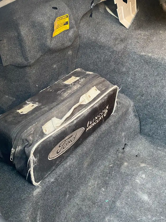 للبيع فورد فكتوريا 2011 نظيف جدا 12