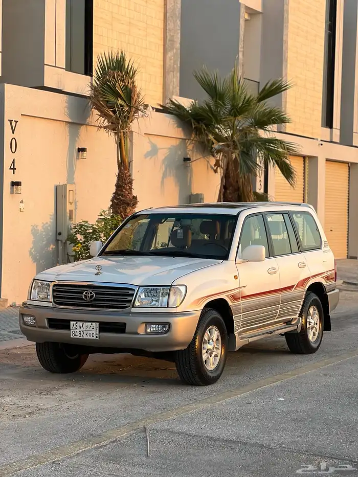 تويوتا لاندكروزر فل كامل قير عايدي اساس 1