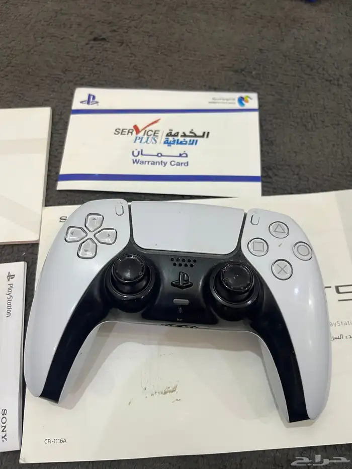 سوني 5 سي دي محمل فيه فيفا 25 و قراند 3