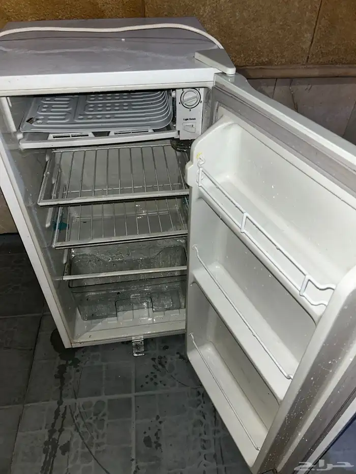 سريرين وثلاجة 4