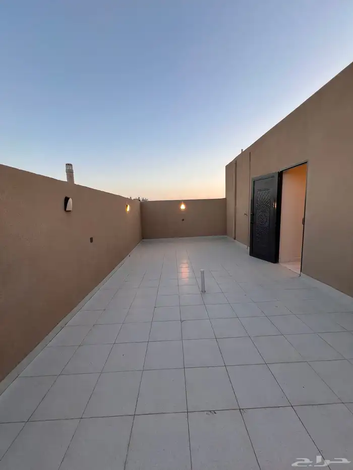 للبيع روف علوى بمدخل سياره حى النور شمال الخميس 750 الف 37