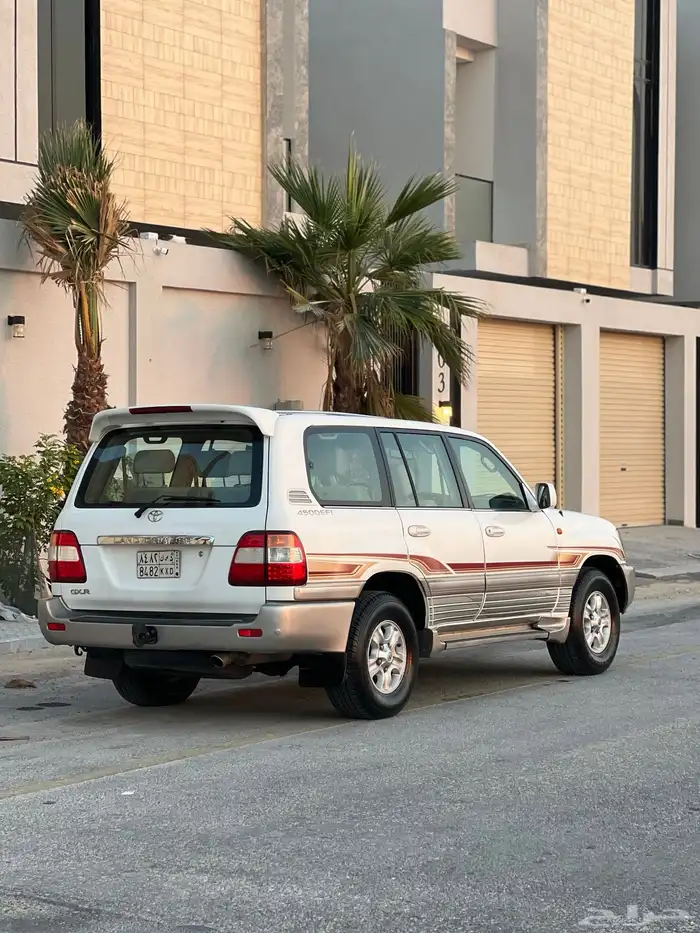 تويوتا لاندكروزر فل كامل قير عايدي اساس 2