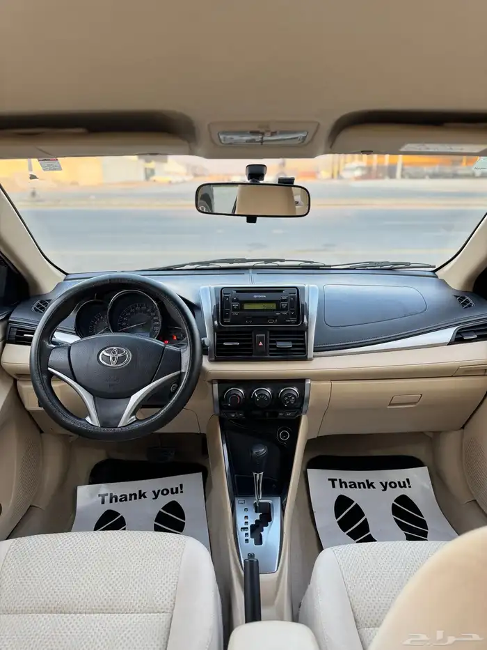 للبيع تويوتا يارس 2015 - ستاندر 7