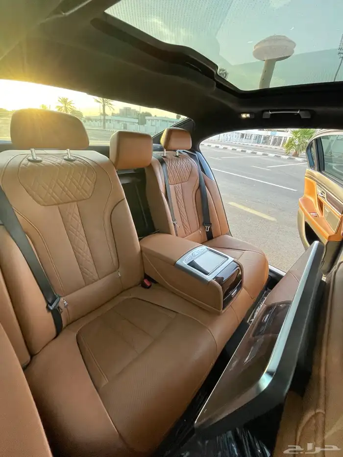 بي ام دبليو2017 فل كامل اعلى مواصفات740الموقع بريده 26