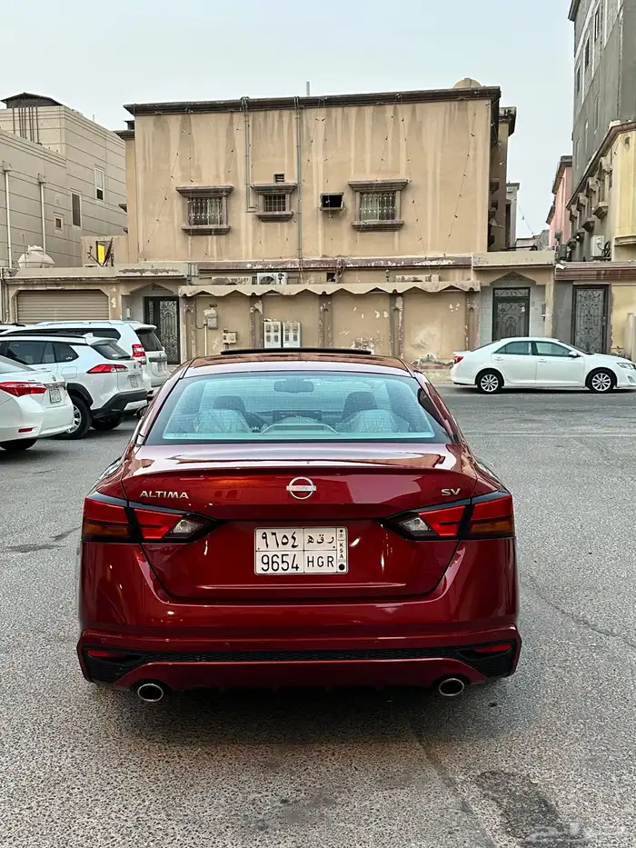 نيسان التيما 4