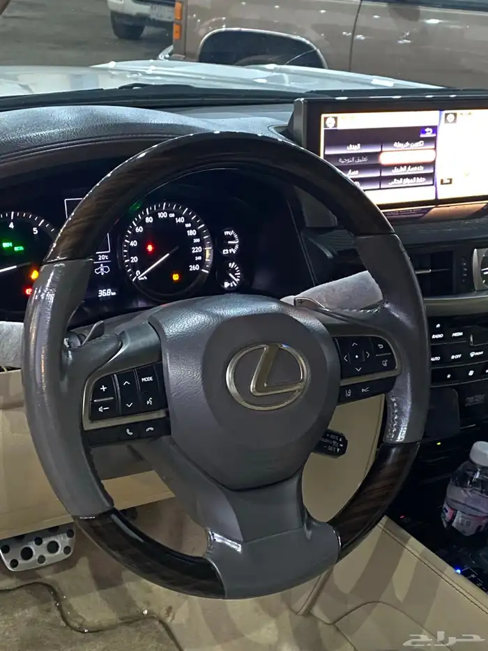 لكزس 2018 سعودي شرط 17