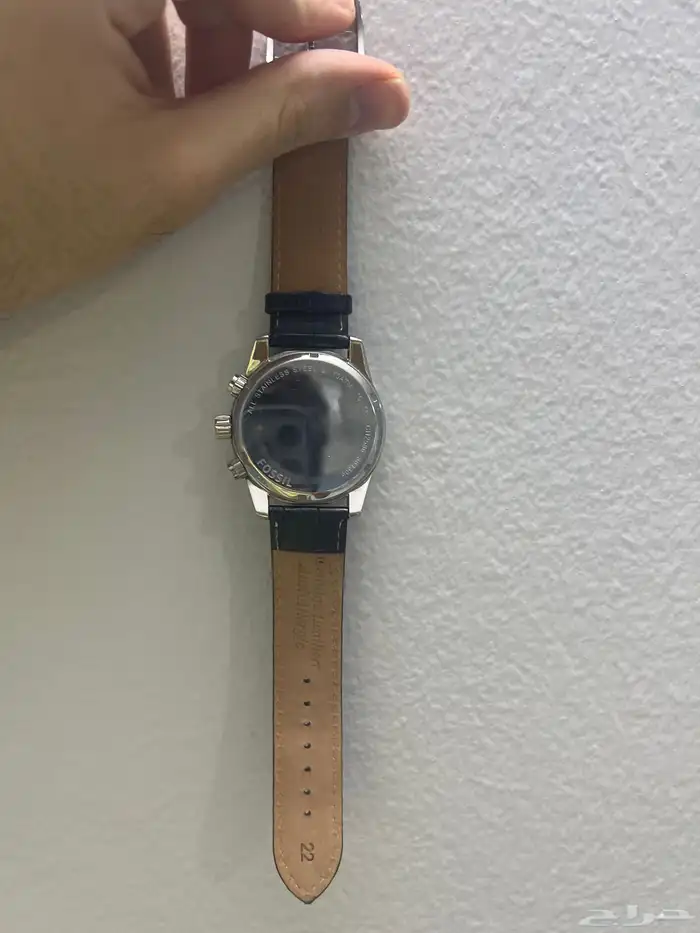 ساعة فوسل جلد في حالة جيدة 1