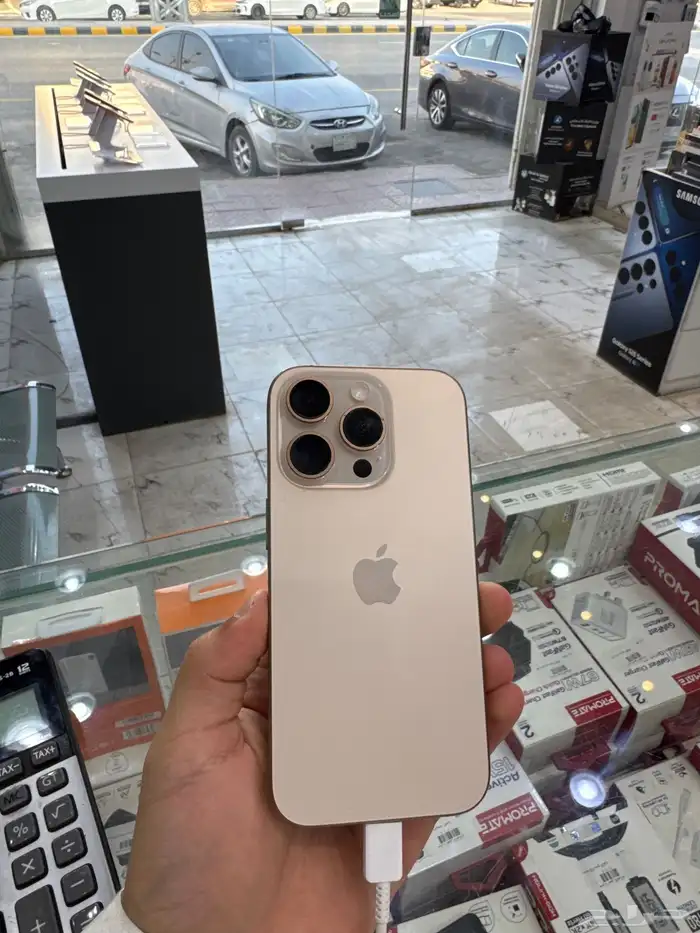 ايفون 16 برو -256 مستعمل 0