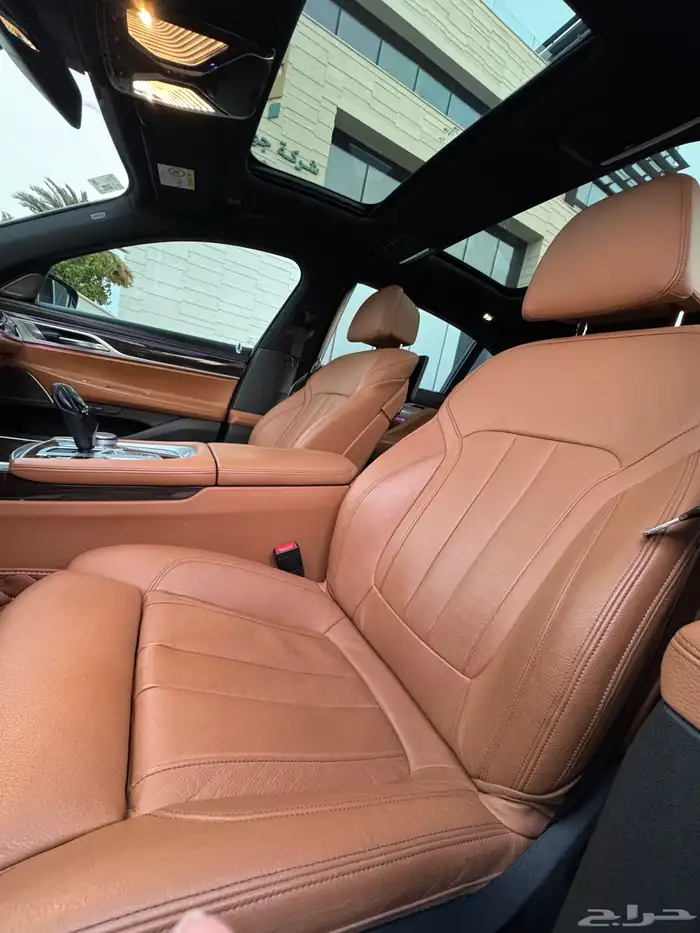 بي ام دبليو 2022 LI730 8