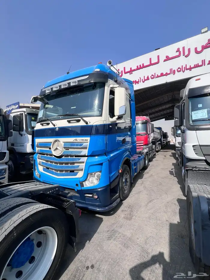 حراج معرض رايد للسيارات والشاحنات والمعدات كل يوم جمعة 6