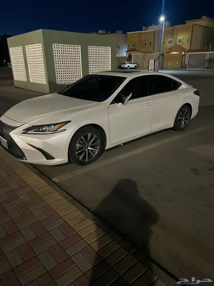 للبيع لكزس 2020 حجم 250 1