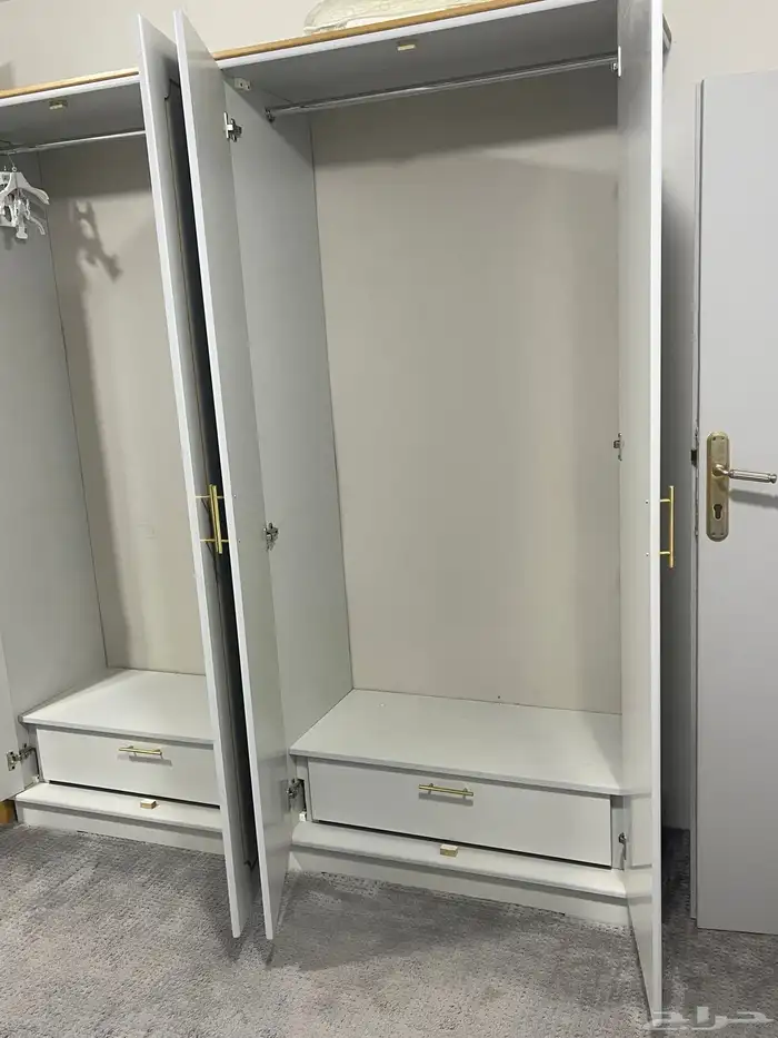 دولاب خشبي 0