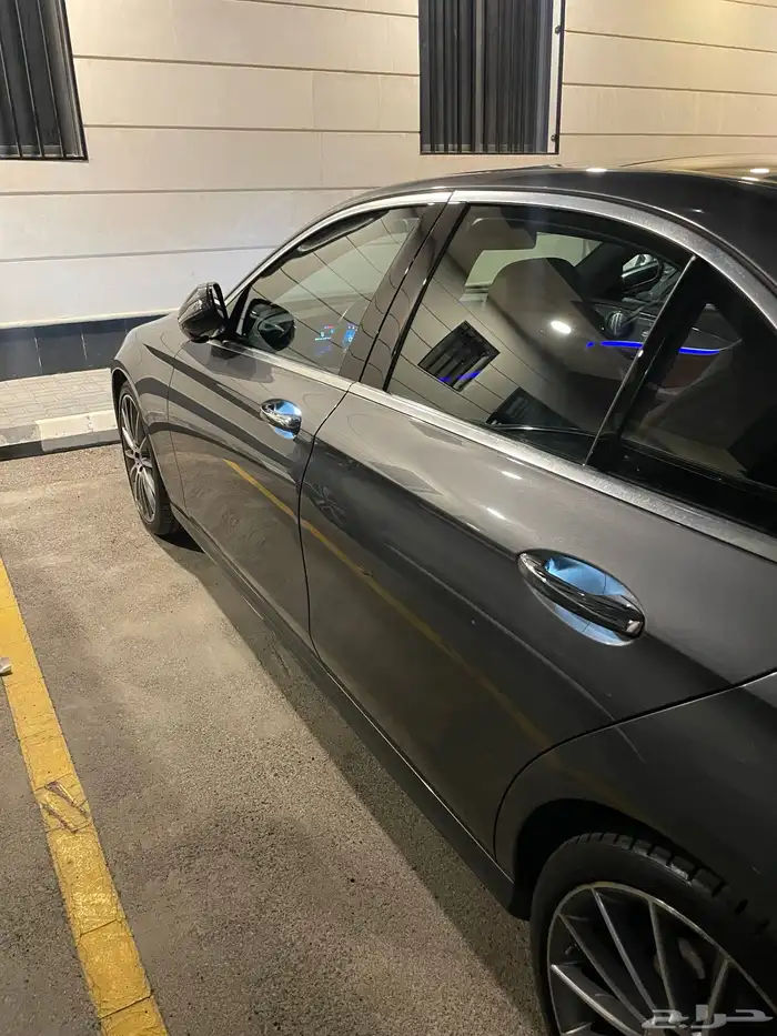 Mercedes-Benz E350 4MATIC موديل 2020 4