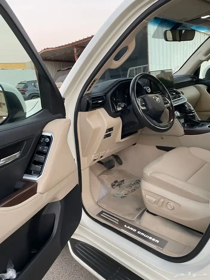 لاندكروزر جي اكس ار GXR L4 4