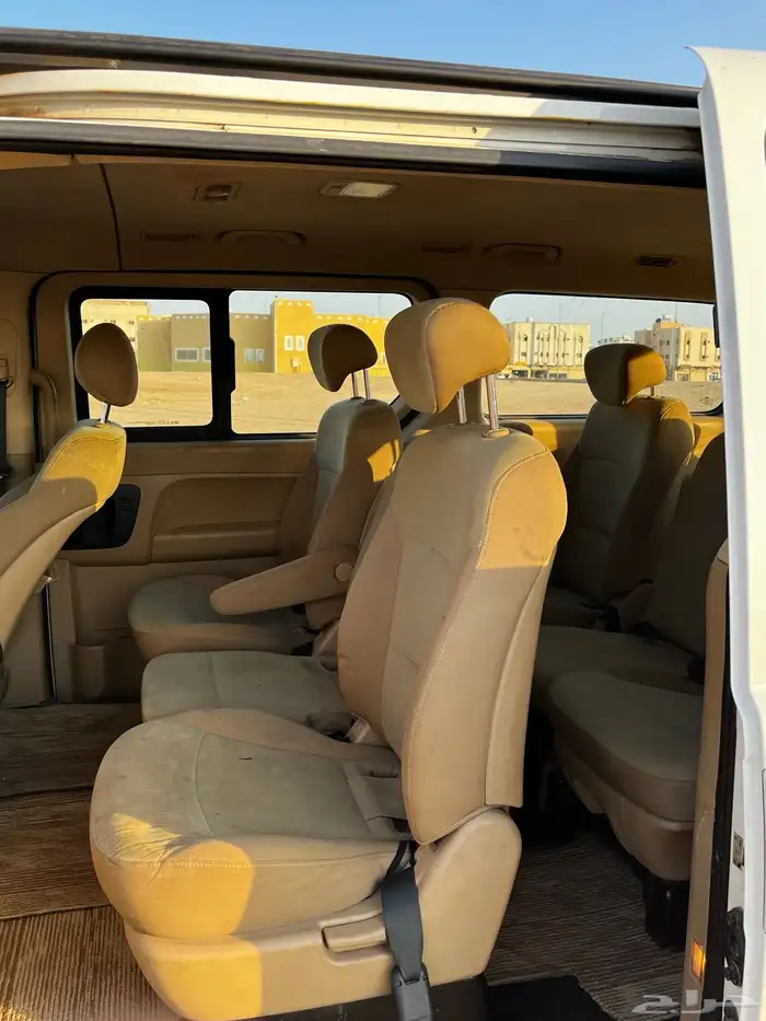 H-1 باص هيونداي 2016 18