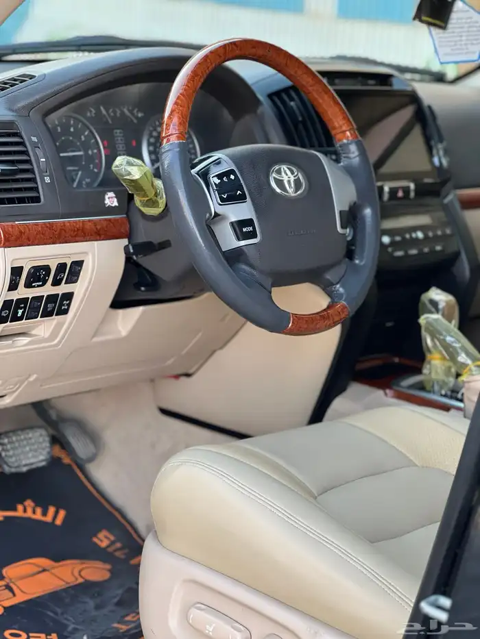 لاندكروزر GXR V8 12