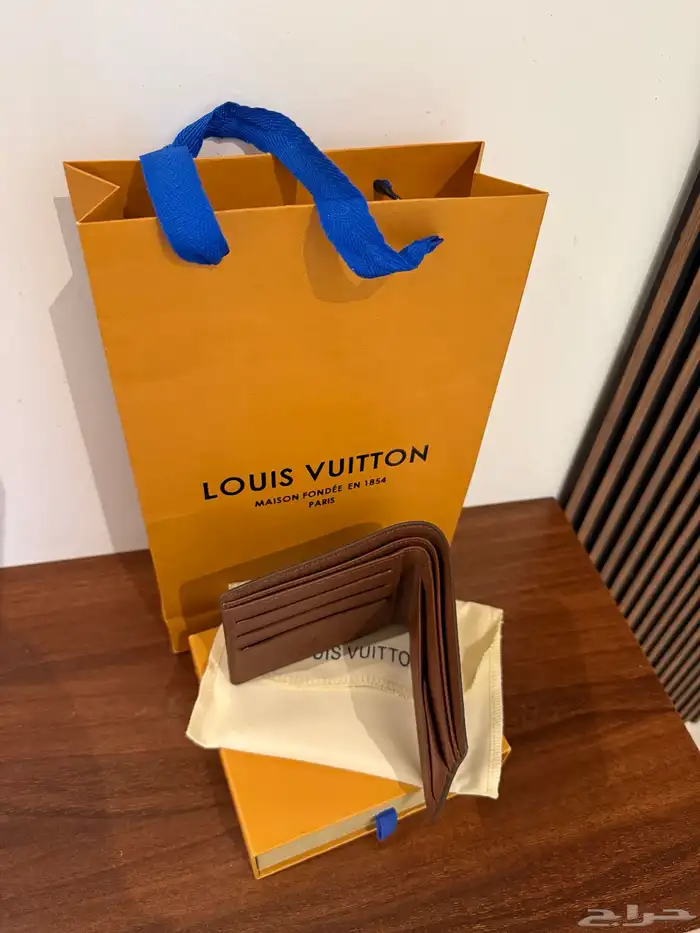 محفظة من لويس فيتون اصليه 2