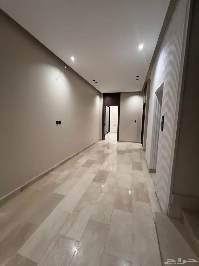 عمارة للبيع بالكامل جديدة 6 شقق في حي السعيد 8