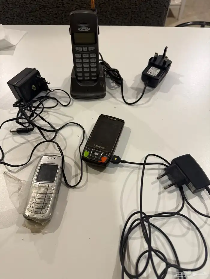 اجهزه جوال و تلفون قديمين للبيع 0