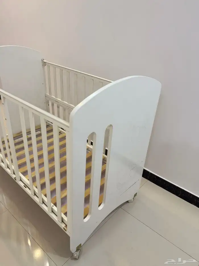 سرير اطفال 0