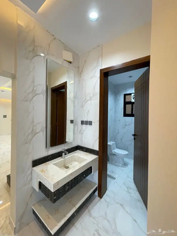 للبيع شقه روف دوبلكس مع بايكة سياره خميس مشيط 8