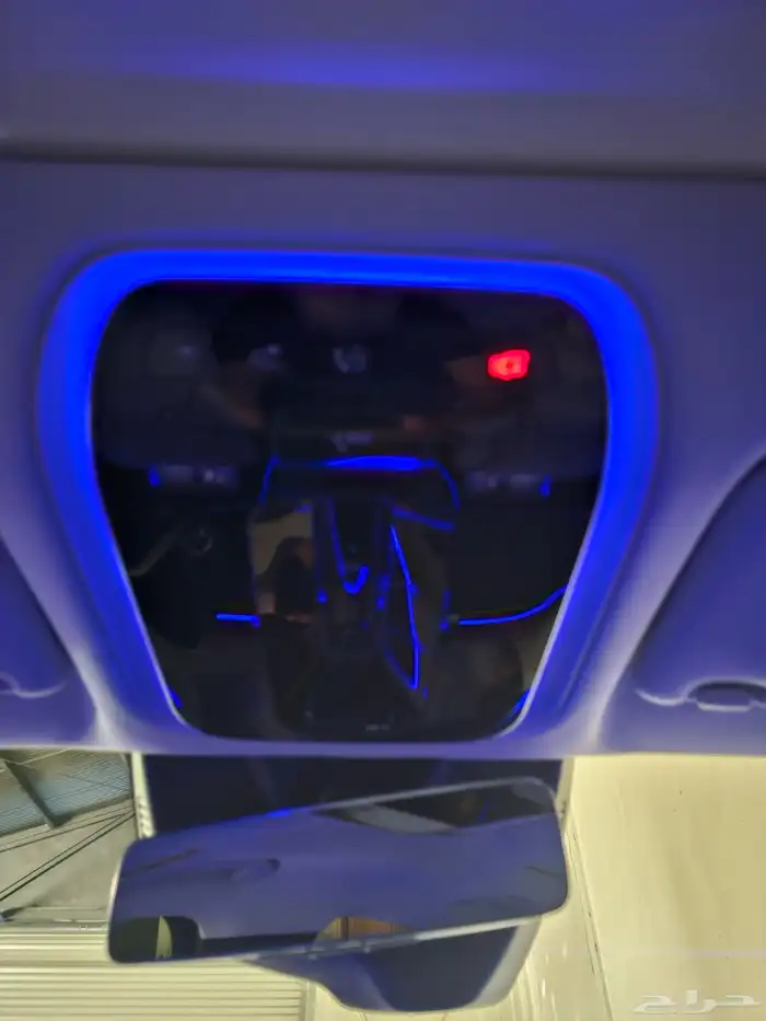 مرسيدس بنز E350 2024 31