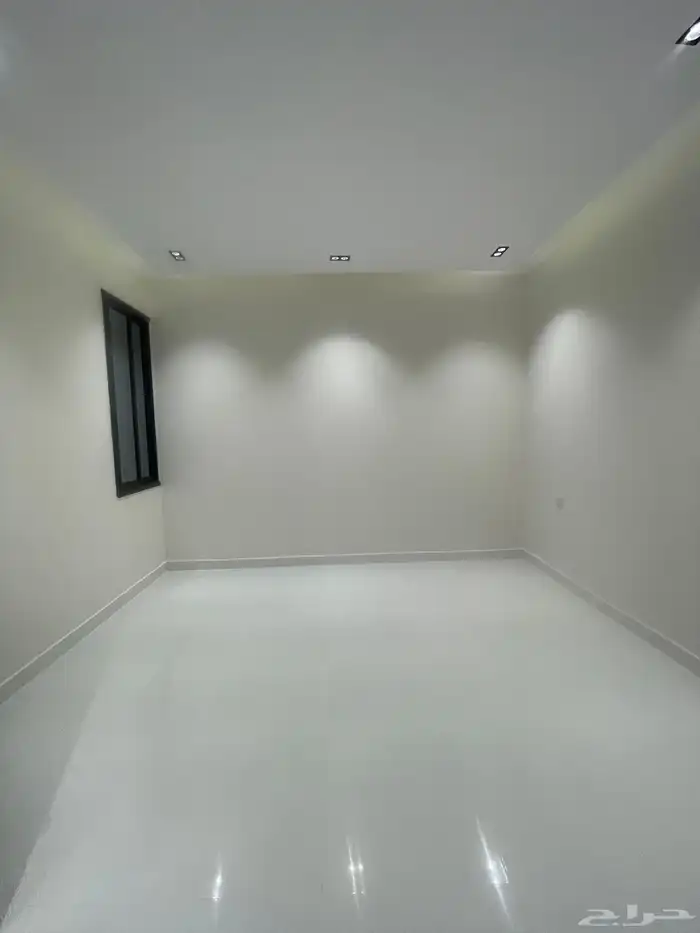 ادوار ارضيه وشقق علويه تشطيب ممتاز حى المعارض باالخميس 35