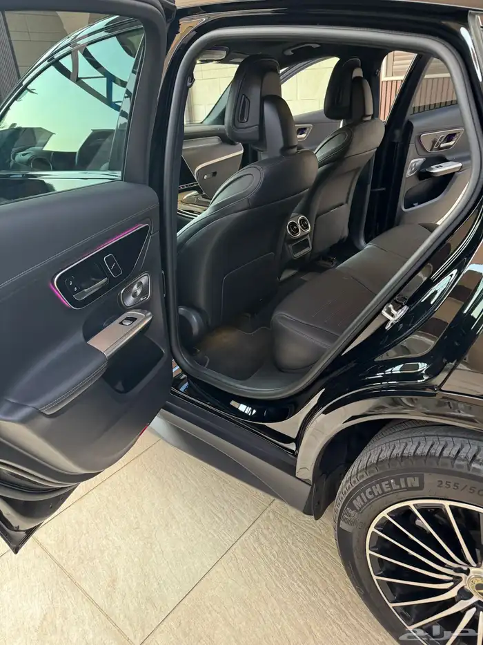 مرسيدس GLC300 موديل 2024 14