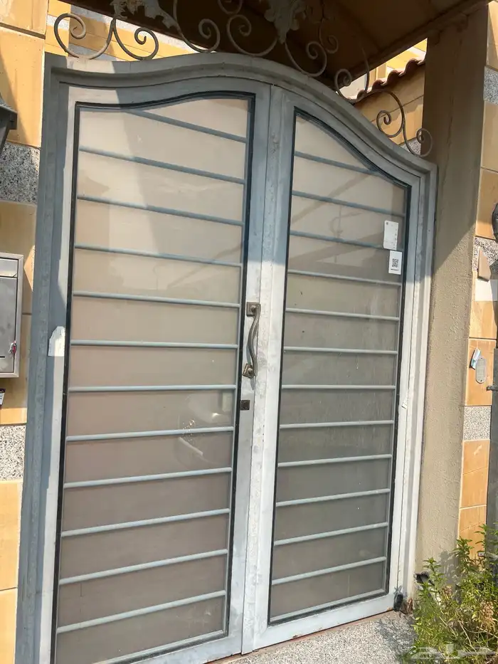 ابواب حديد وكراسي حمام 12