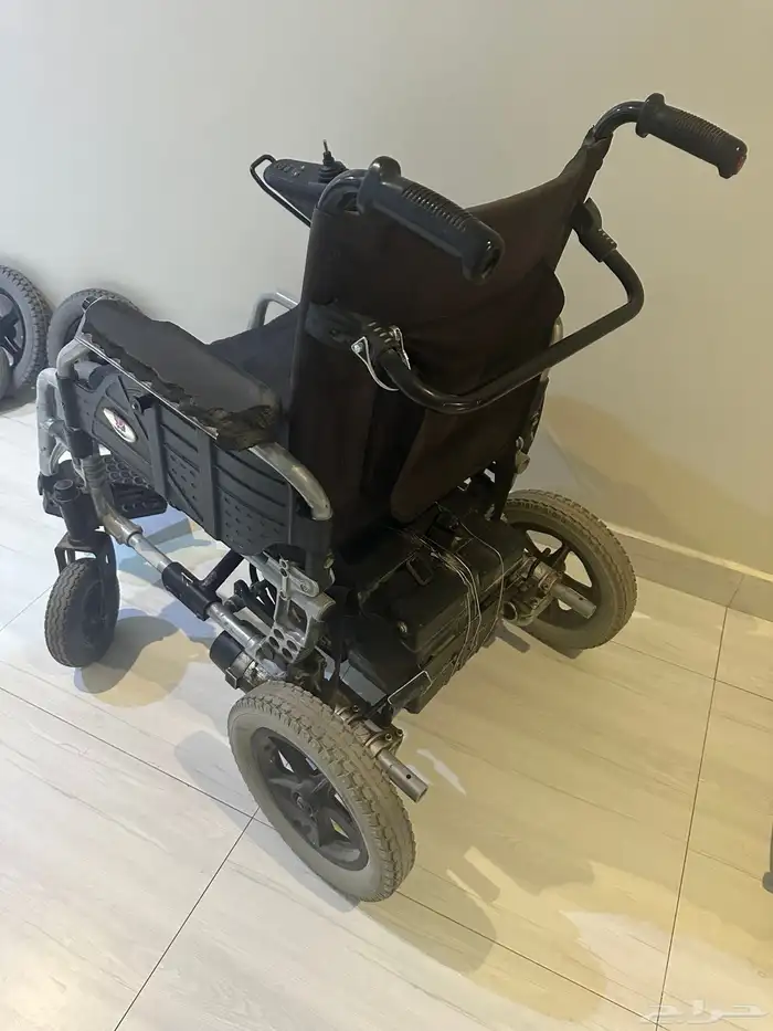 عربيه وشاحن 0