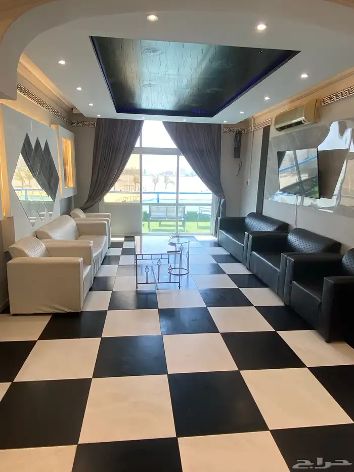 شاليه في جدة إطلالة بحر و مسبح للإيجار اليومي 5