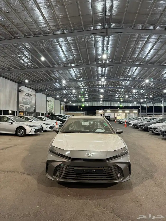 كامري 2025 E ستاندر تيتانيوم 2