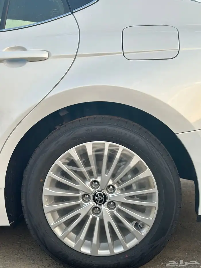 للبيع كامري 2025 LE اصفار 6