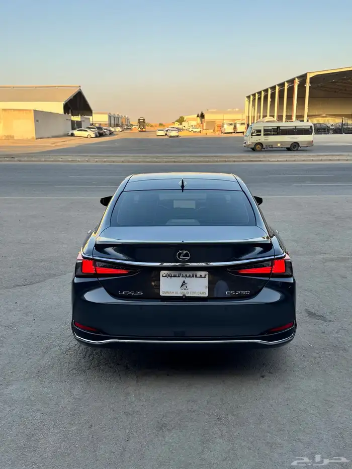 للبيع لكزس DD ES250 - 2023 فل كامل بحالة الوكاله 5