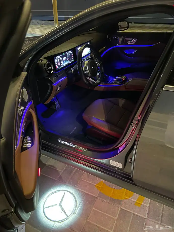 Mercedes-Benz E350 4MATIC موديل 2020 14